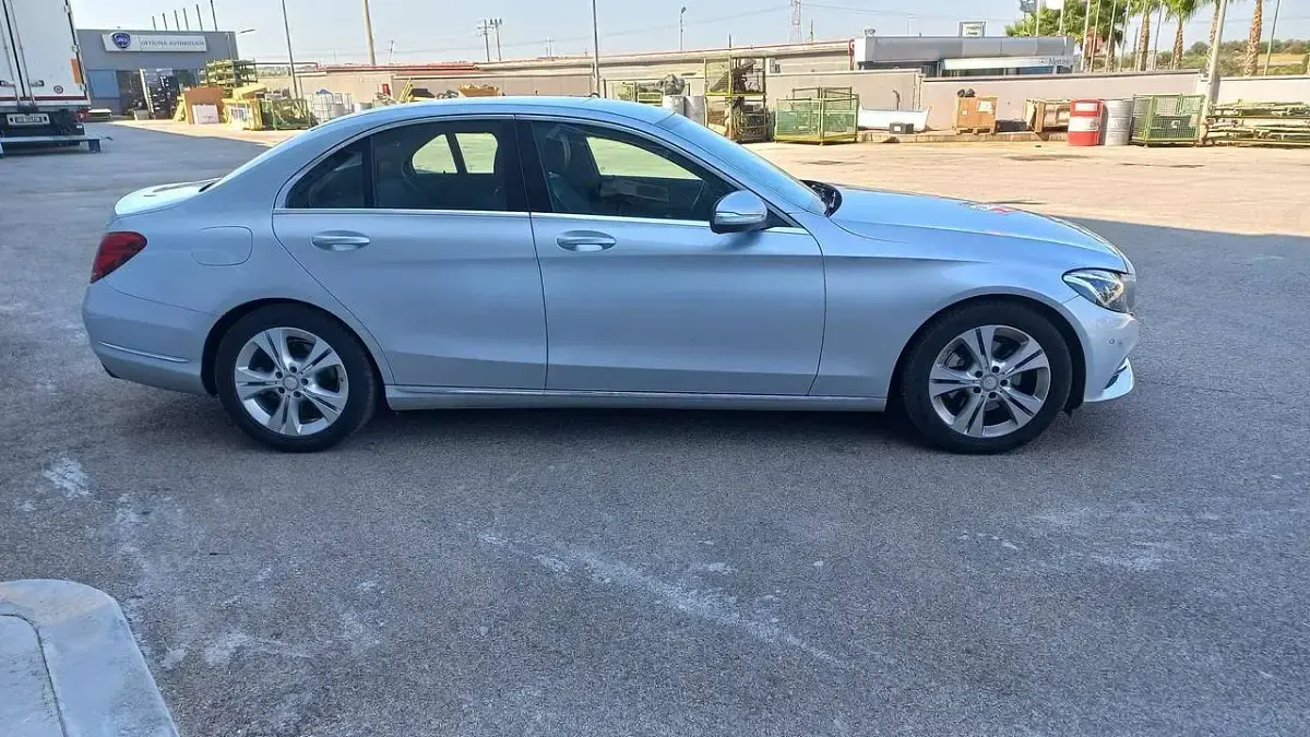 Usata Mercedes C220 170 CV (125 kW) 2014 Argento Berlina