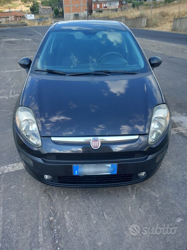 Usata Fiat Punto Evo Active 75 CV (55 kW) 2012 Nero Utilitaria