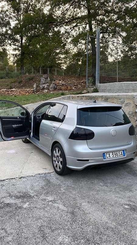 Usata VW Golf IV Sportline 140 CV (102 kW) 2005 Grigio Berlina