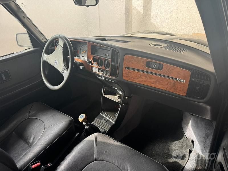 Begagnad Saab 900 Aero 179 HK (131 kW) 1990 Sedan