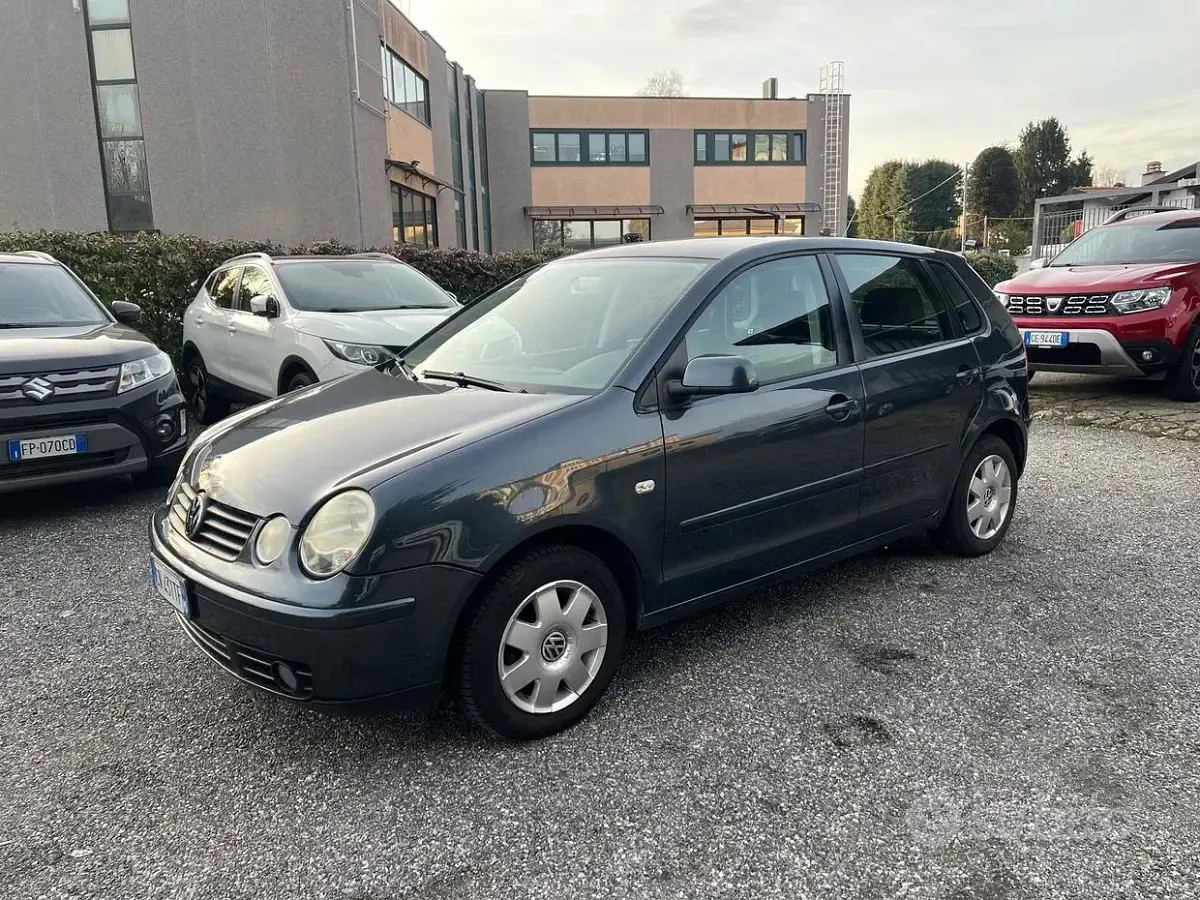 Usata VW Polo Trendline 75 CV (55 kW) 2004 Utilitaria