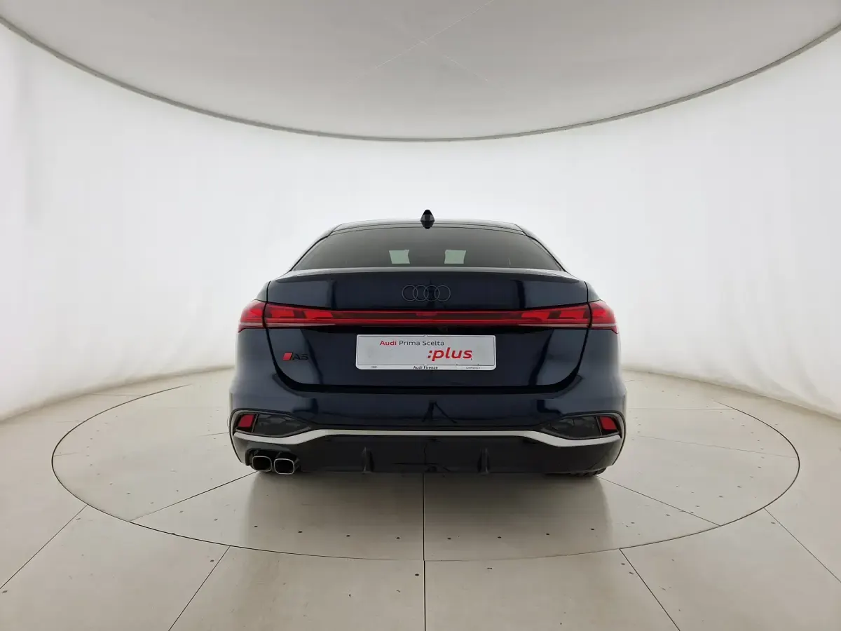 Nuova Audi A5 S-Line 204 CV (150 kW) 2025 Blu firmamento metallizzato Berlina