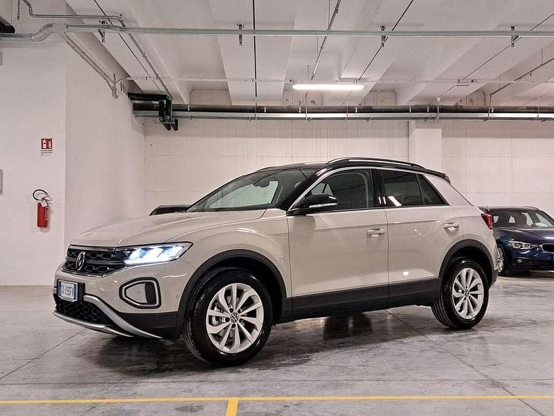 Usata 2024 VW T-Roc Edition SUV | 26.000 € (Buon prezzo) - Immagine 1/2