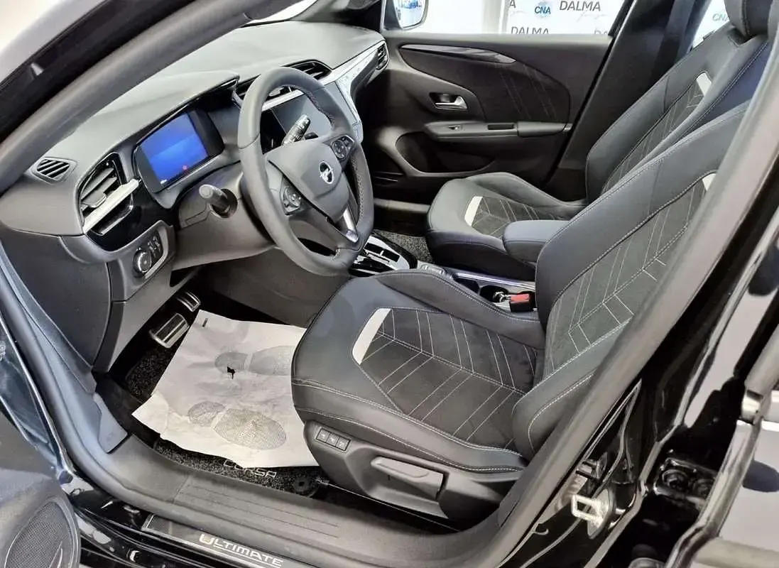 Usata Opel Corsa Ultimate 101 CV (74 kW) 2024 Nero Utilitaria