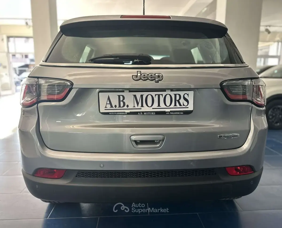 Usata Jeep Compass 120 CV (88 kW) 2019 Grigio SUV