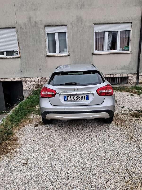 Usata Mercedes GLA180 Premium 109 CV (80 kW) 2015 SUV