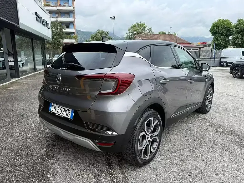 Usata Renault Captur Intens 101 CV (74 kW) 2023 SUV
