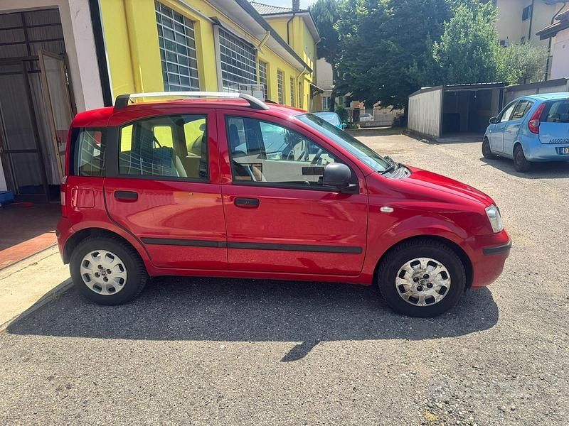 Usata Fiat Panda 69 CV (50 kW) 2011 Rosso Utilitaria