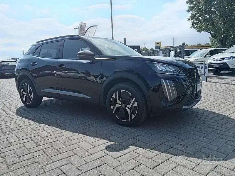 Usata Peugeot 2008 Allure 131 CV (96 kW) 2025 Nero SUV