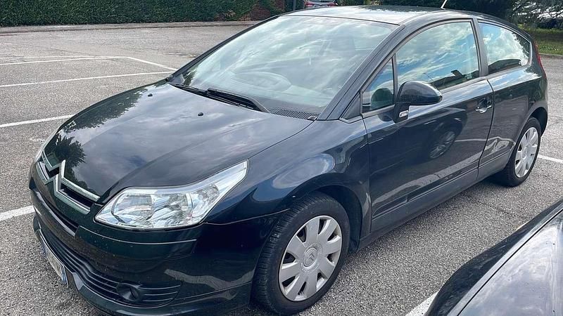 Usata 2006 Citroën C4 Coupé | 1100 € (Ottimo prezzo) - Immagine 1/4