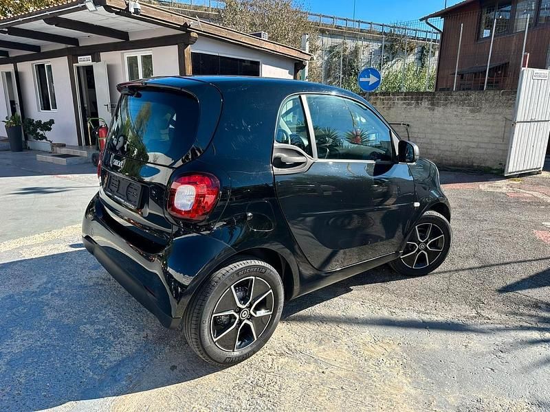Usata Smart ForTwo Coupé Passion 70 CV (51 kW) 2017 Nero Utilitaria