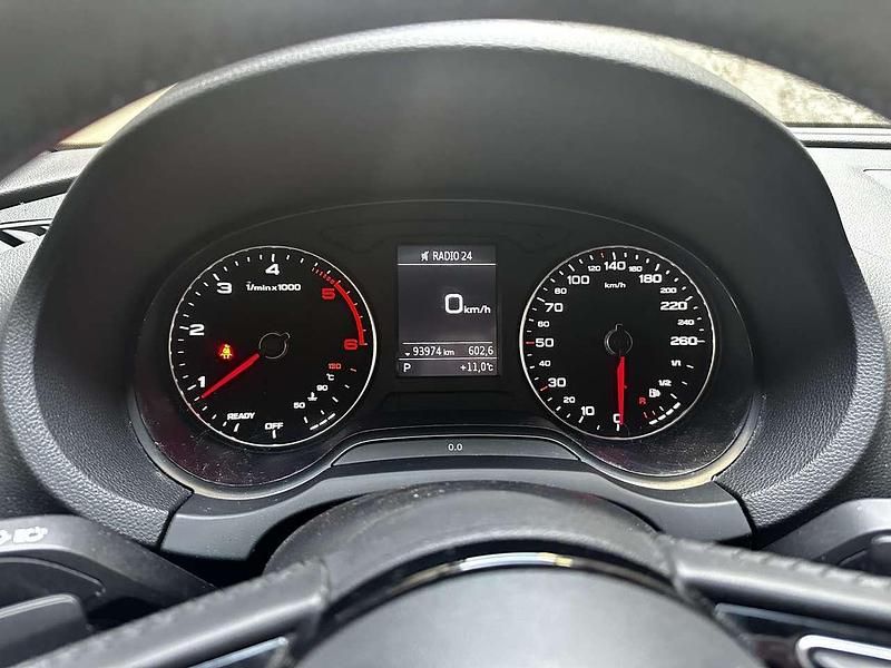 Usata Audi A3 84 CV (61 kW) 2018 Argento Berlina