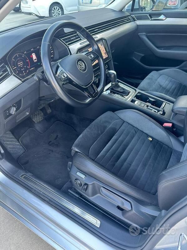 Usata VW Passat 150 CV (110 kW) 2018 Grigio Station wagon