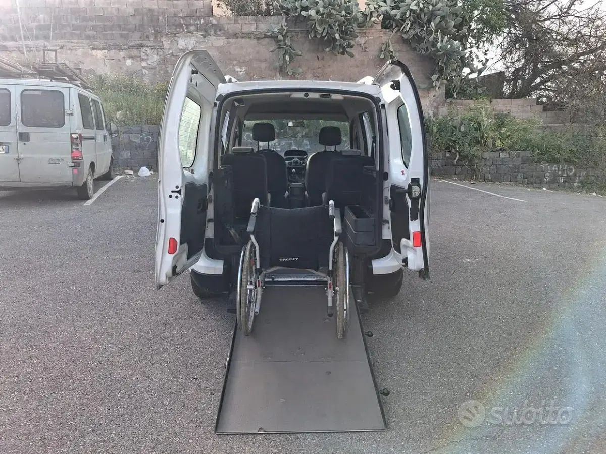 Usata Renault Kangoo 110 CV (80 kW) 2011 Monovolume