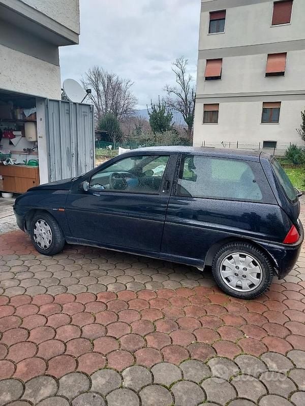 Usata Lancia 2000 2000 Blu Berlina