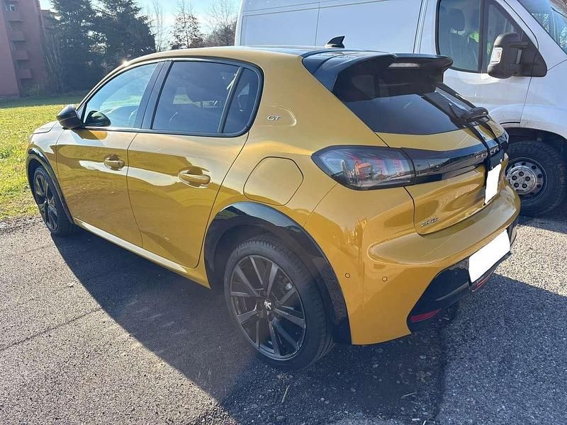Usata Peugeot 208 GT 101 CV (74 kW) 2021 Oro Utilitaria