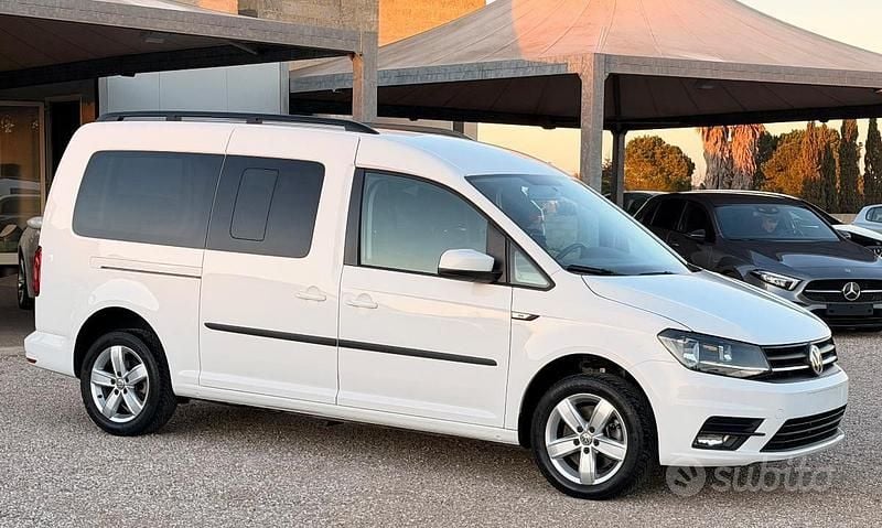 Usata VW Caddy Maxi 122 CV (89 kW) 2020 Bianco Monovolume