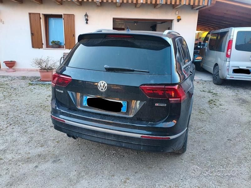 Usata VW Tiguan R-line 190 CV (139 kW) 2019 Nero SUV
