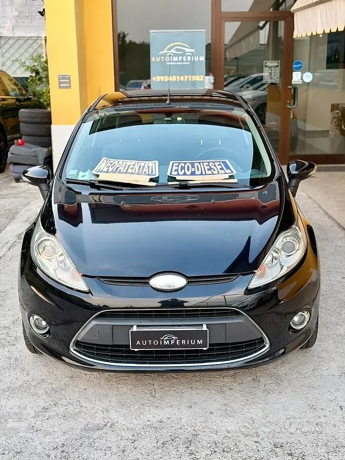 Usata Ford Fiesta Titanium 68 CV (50 kW) 2009 Nero Berlina