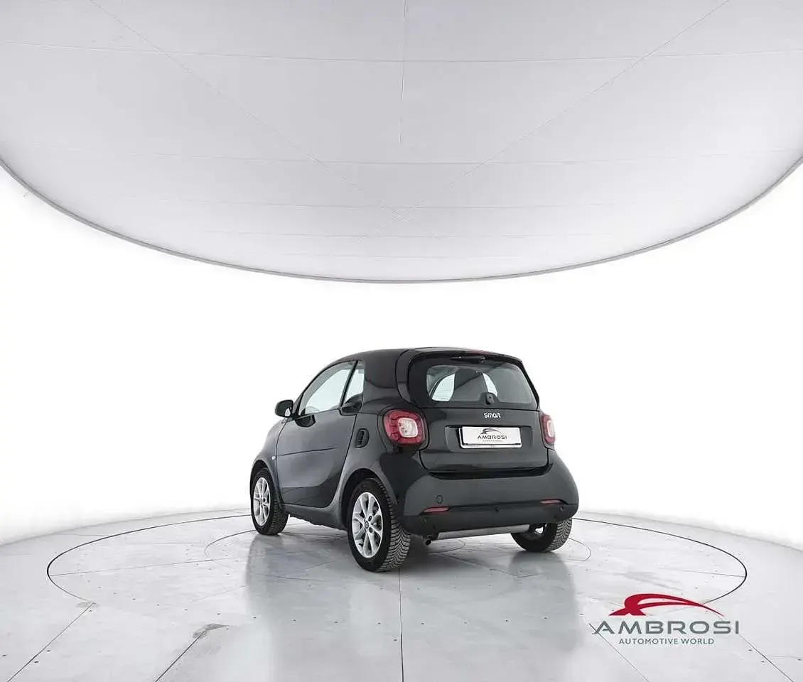 Usata Smart ForTwo Coupé Prime 71 CV (52 kW) 2016 Nero Coupé