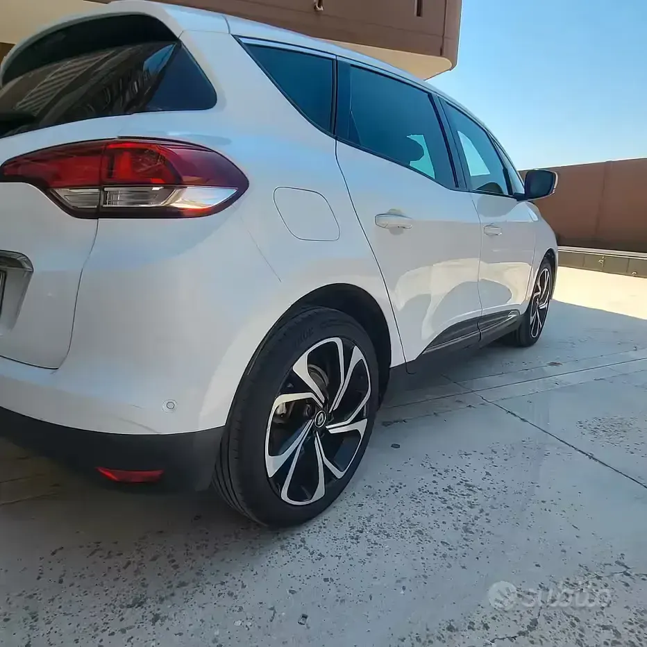 Usata Renault Scénic IV Bose Edition 160 CV (117 kW) 2017 Bianco Monovolume