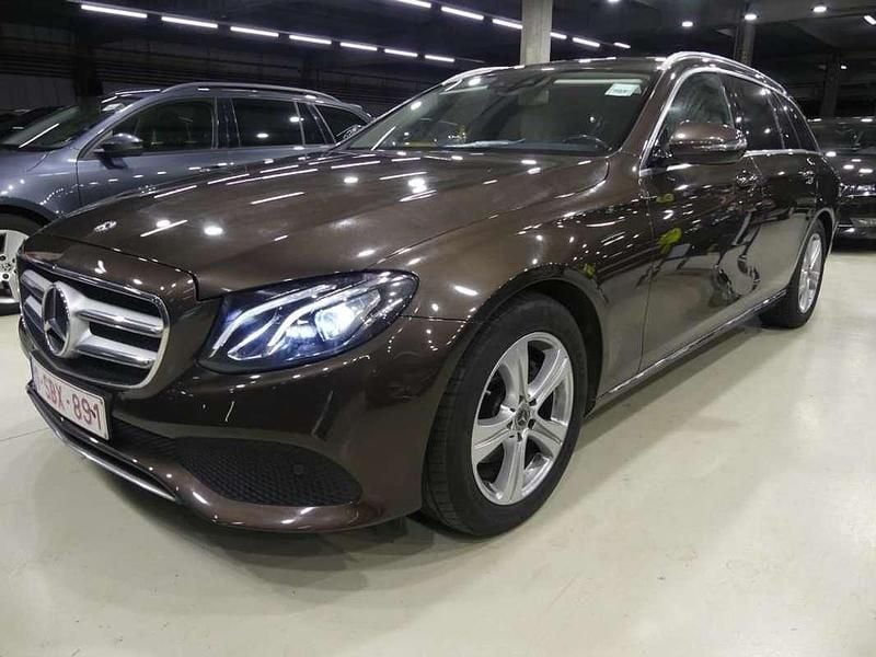 Usata Mercedes E220 Premium 170 CV (125 kW) 2016 Nero Berlina