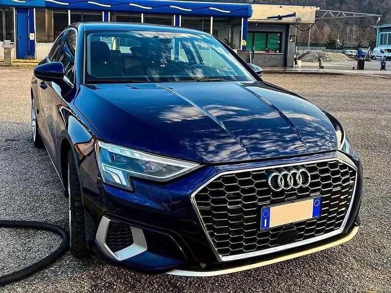 Usata Audi A3 116 CV (85 kW) 2022 Blu/azzurro Berlina