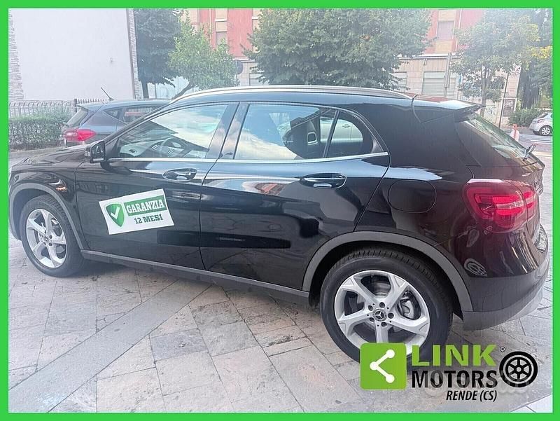 Usata Mercedes GLA200 136 CV (100 kW) 2018 Nero SUV