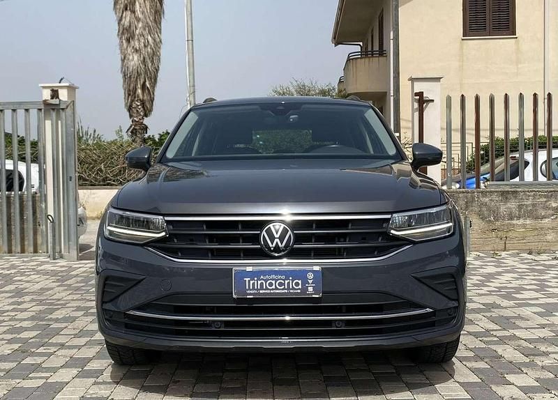 Usata VW Tiguan Life 150 CV (110 kW) 2021 Grigio SUV