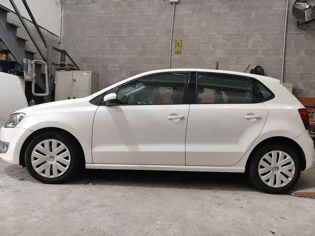 Usata VW Polo Trendline 75 CV (55 kW) 2011 Bianco Utilitaria