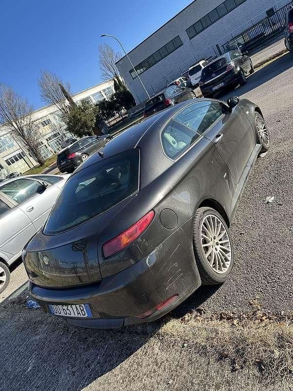 Usata Alfa Romeo GT Distinctive 150 CV (110 kW) 2005 Coupé