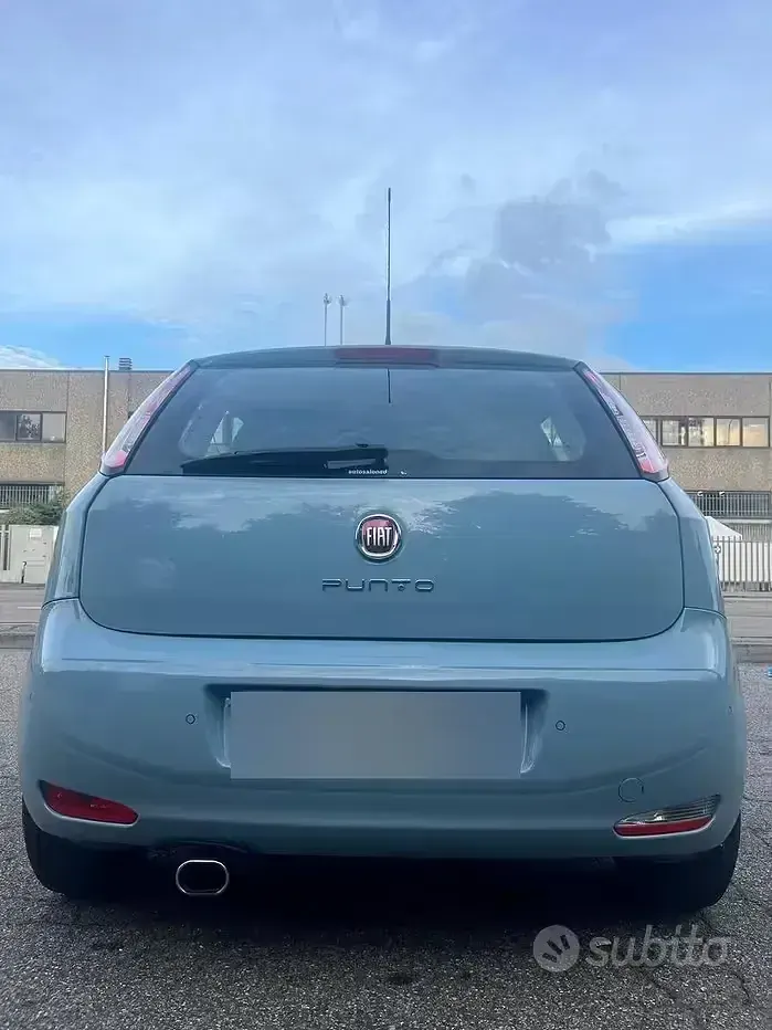 Usata Fiat Punto 75 CV (55 kW) 2014 Bluazzurro Utilitaria