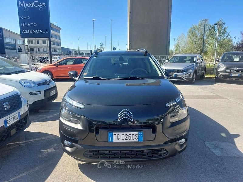 Usado Citroën C4 82 HP (60 kW) 2016 Preto SUV