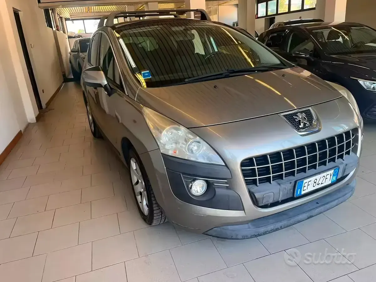 Usata Peugeot 3008 Business-Line 109 CV (80 kW) 2011 Beige Station wagon