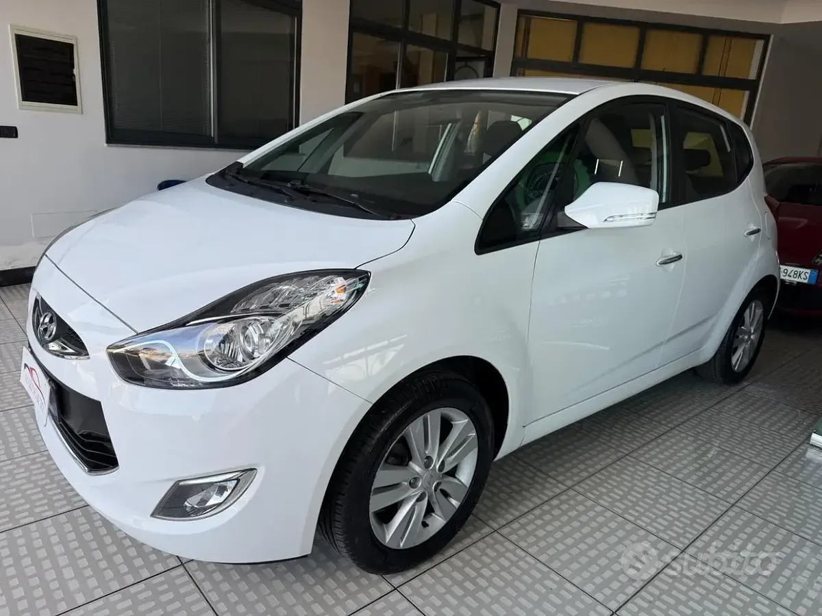 Usata Hyundai ix20 Comfort 90 CV (66 kW) 2011 Bianco Utilitaria