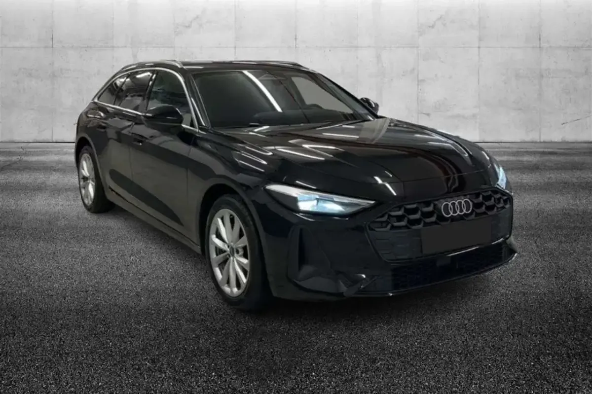 Usata Audi A5 Business 150 CV (110 kW) 2025 Nero Station wagon