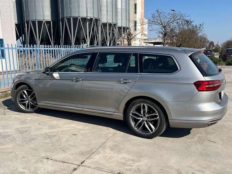 Usata VW Passat GTE 218 CV (160 kW) 2016 Argento Station wagon