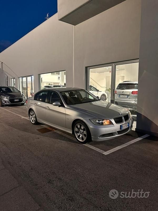 Usata BMW 318 143 CV (105 kW) 2007 Berlina