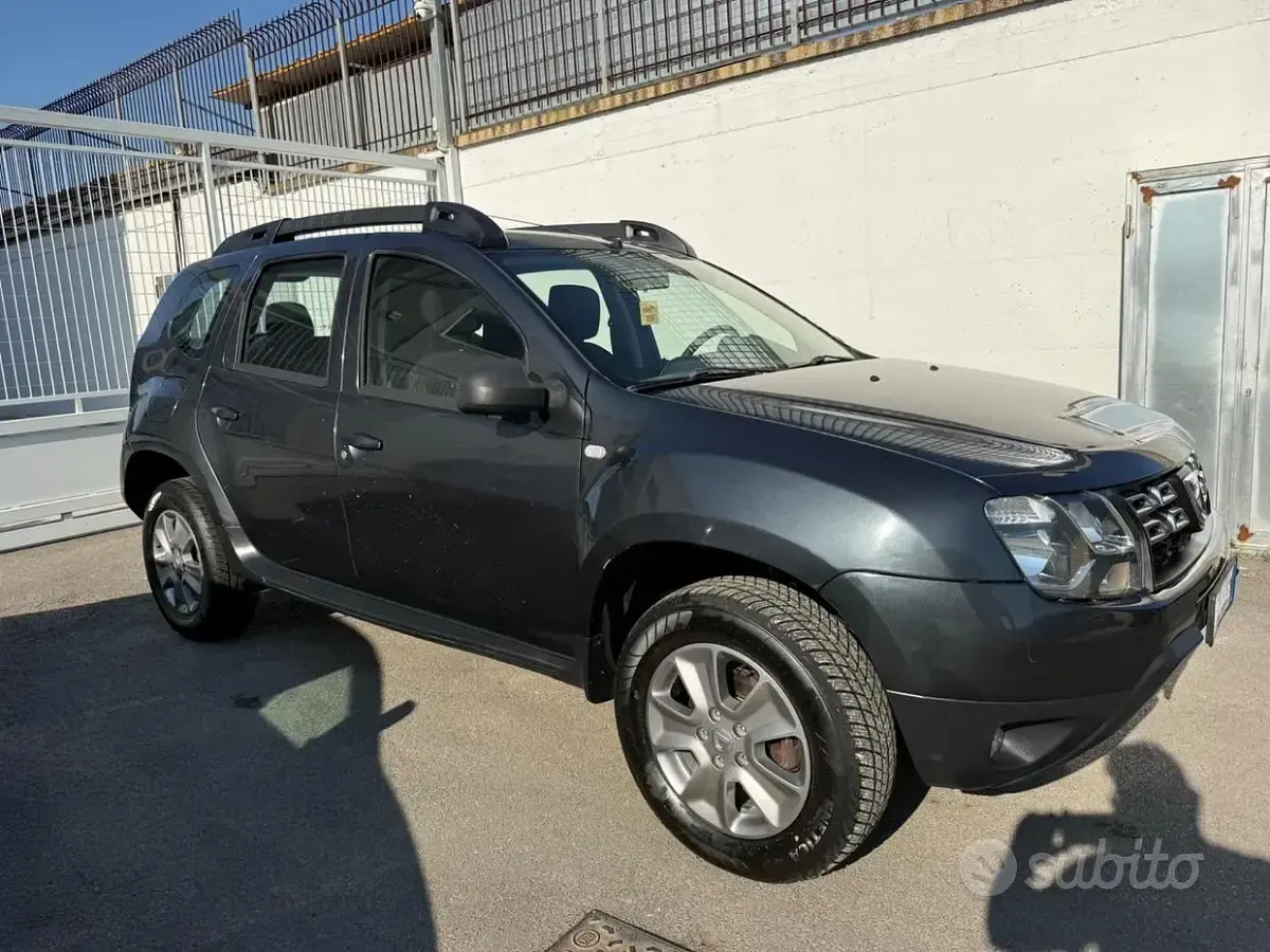 Usata Dacia Duster 109 CV (80 kW) 2016 Grigio SUV