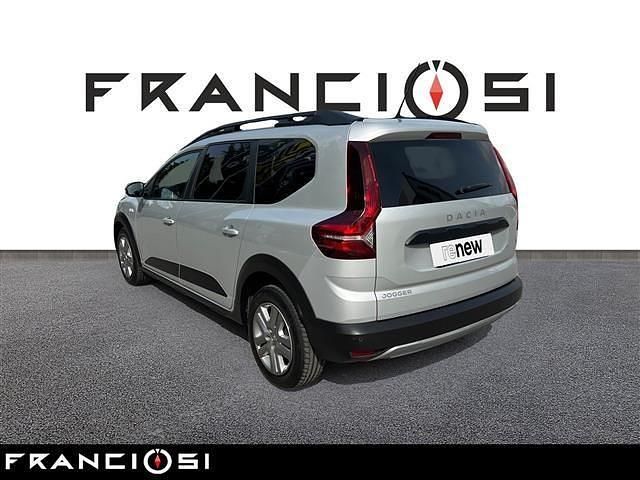 Usata Dacia Jogger Expression 100 CV (73 kW) 2022 Grigio Monovolume