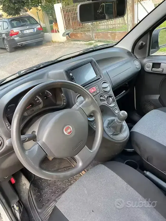 Gebraucht Fiat Panda 54 PS (39 kW) 2010 Weiß Kleinwagen