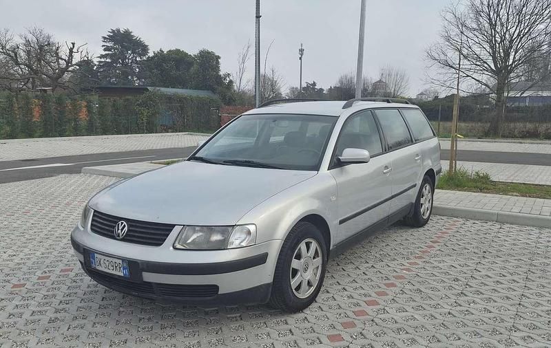 Usata VW Passat Edition 150 CV (110 kW) 2000 Berlina