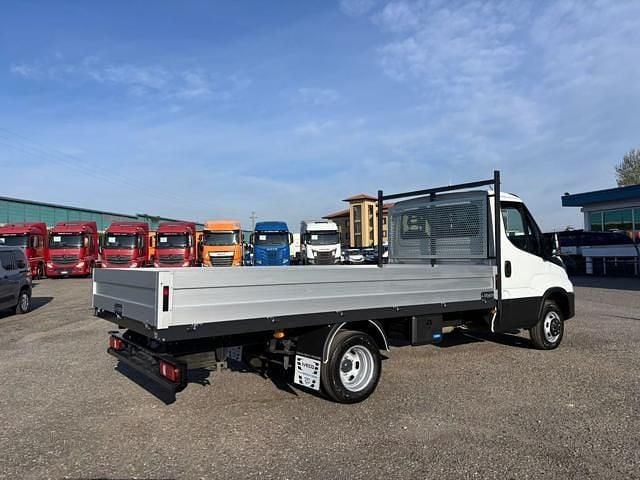 Usata Iveco Daily 140 CV (102 kW) 2023 Bianco Furgone