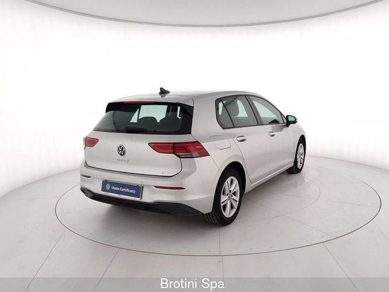 Usata VW Golf VIII Life 110 CV (80 kW) 2020 Grigio metallizzato Berlina
