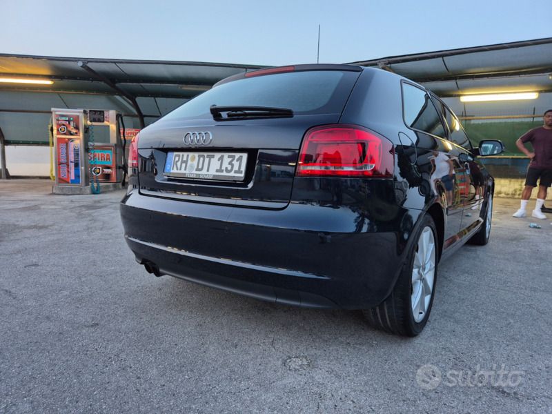 Usata Audi A3 Attraction 125 CV (91 kW) 2011 Blu Coupé