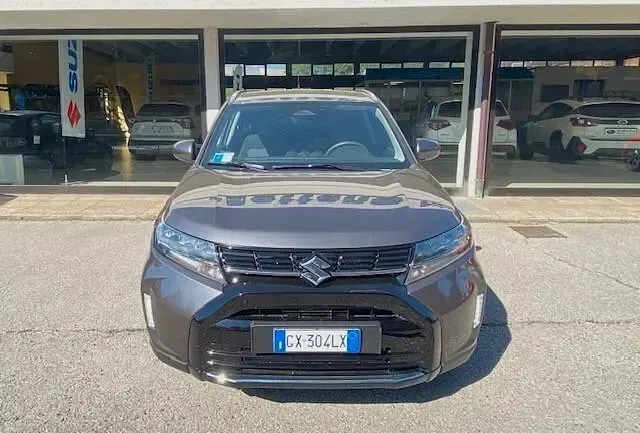 Usata Suzuki Vitara Cool 129 CV (94 kW) 2025 Grigio SUV
