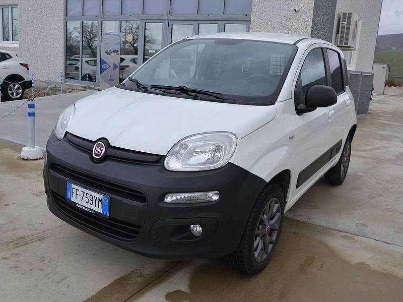 Usata Fiat Panda 4x4 S 80 CV (58 kW) 2016 Bianco Utilitaria
