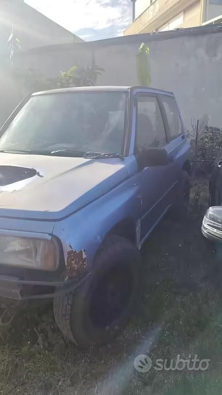 Second-hand Suzuki Vitara 68 CP (50 kW) 1996 Berlinǎ