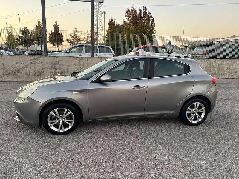 Usata Alfa Romeo Giulietta Business 105 CV (77 kW) 2013 Grigio Berlina