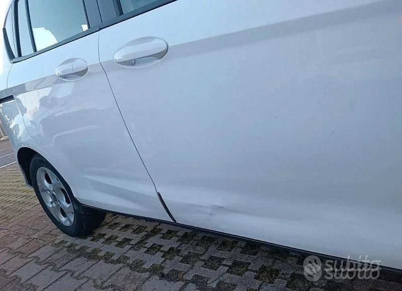Begagnad Ford B-MAX 101 HK (74 kW) 2012 Vit Minibuss